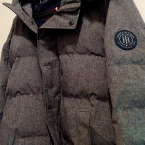 💥💫Tommy Hilfiger Winter Coat ...with Hood. Removable Fur Around The Hood.💥💫